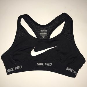 Nike pro sports bra